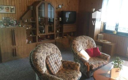 Priestranná chalupa pri lyžiarskom stredisku - Valaská Belá