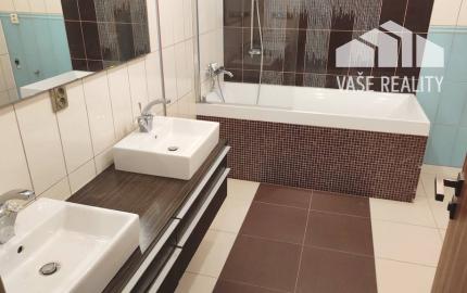 NOVÁ CENA!!! 5 izbový rodinný dom s garážou, Moravany nad Váhom