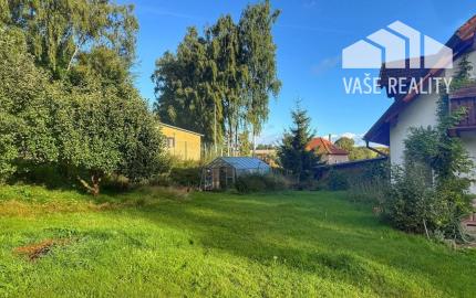 Rodinný dom 5+1 s dvojgarážou a pozemkom 2771 m², okres Domažlice (ČR)