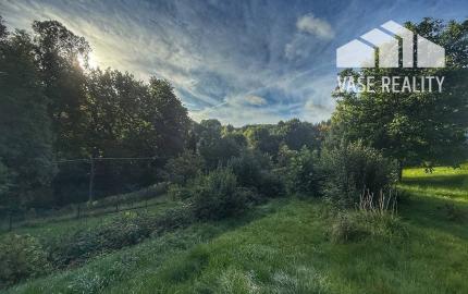 Rodinný dom 5+1 s dvojgarážou a pozemkom 2771 m², okres Domažlice (ČR)