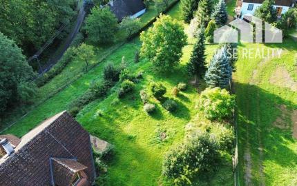 Rodinný dom 5+1 s dvojgarážou a pozemkom 2771 m², okres Domažlice (ČR)