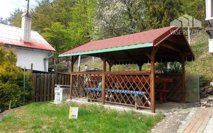 Záhradná murovaná chata s pozemkom 554 m2 - Hôrka n/V, NMnV