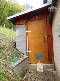 Záhradná murovaná chata s pozemkom 554 m2 - Hôrka n/V, NMnV