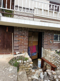 Záhradná murovaná chata s pozemkom 554 m2 - Hôrka n/V, NMnV