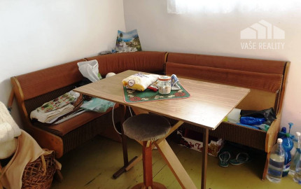 Záhradná murovaná chata s pozemkom 554 m2 - Hôrka n/V, NMnV