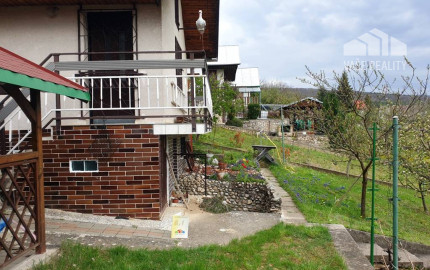 Záhradná murovaná chata s pozemkom 554 m2 - Hôrka n/V, NMnV
