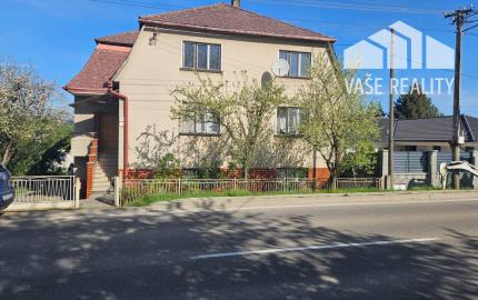 Rodinný dom na podnikanie v službách v obci Beluši Rezervované