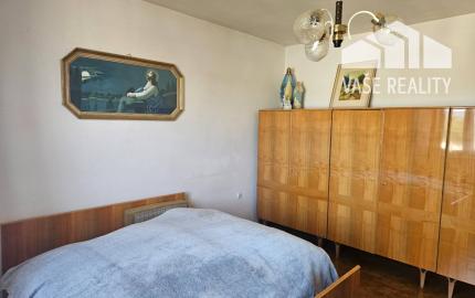 Rodinný dom na podnikanie v službách v obci Beluši Rezervované