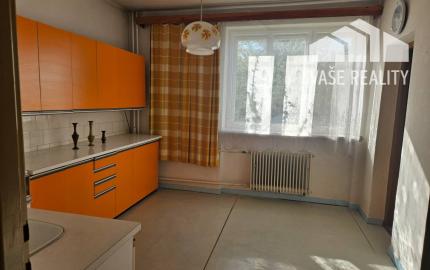 Rodinný dom na podnikanie v službách v obci Beluši Rezervované