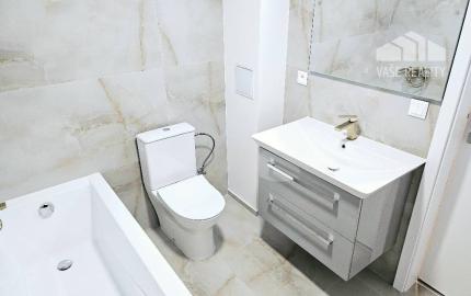 2 izbový byt Bánovce nad Bebravou / CENTRUM / TERASA 7 m2 / KOMPLETNÁ 