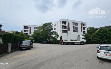 PREDAJ 3 IZB BYT 69,29 m² + balkón 4,89 m², novostavba *holobyt* BANKA