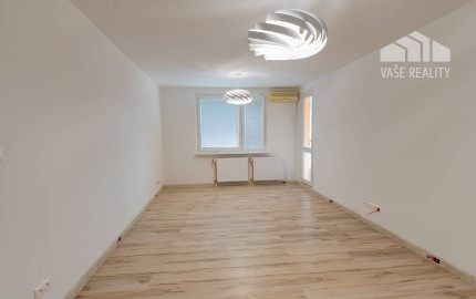 Výnimočný 4-izbový byt s balkónom, 85 m², Radničné nám., Dunaj.Streda