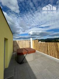 Luxusný 3 izbový mezonetový byt v UrbanParku (105 m2)-Trenčín