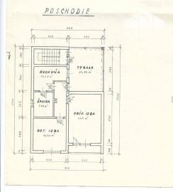 Priestranný poschodový rodinný dom v centre Radošiny