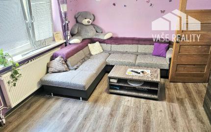 RODINNÝ DOM- VEĽKÉ CHLIEVANY- POZEMOK 1001 m2- 5 IZBOVÝ