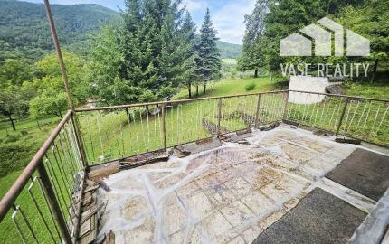 REKREAČNÁ CHATA - / ŠÍPKOV / POZEMOK 1209 m2  / DVOJPODLAŽNÁ