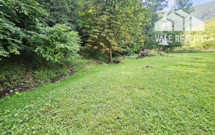 REKREAČNÁ CHATA - / ŠÍPKOV / POZEMOK 1209 m2  / DVOJPODLAŽNÁ