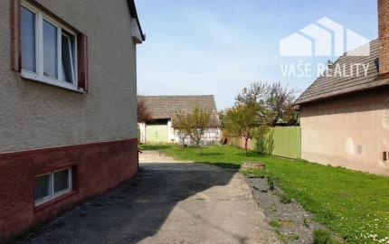 2-podlažný rodinný dom 320 m2 s pozemkom 1518 m2 - Bzince p. Javorinou