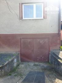 2-podlažný rodinný dom 320 m2 s pozemkom 1518 m2 - Bzince p. Javorinou