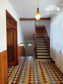 2-podlažný rodinný dom 320 m2 s pozemkom 1518 m2 - Bzince p. Javorinou