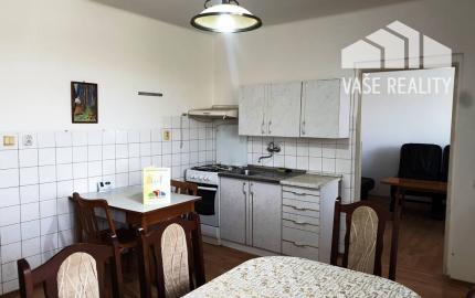 2-podlažný rodinný dom 320 m2 s pozemkom 1518 m2 - Bzince p. Javorinou