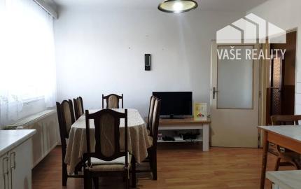 2-podlažný rodinný dom 320 m2 s pozemkom 1518 m2 - Bzince p. Javorinou