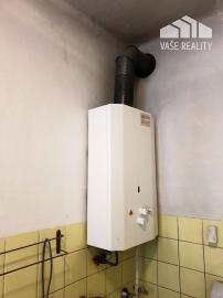 2-podlažný rodinný dom 320 m2 s pozemkom 1518 m2 - Bzince p. Javorinou