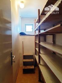 2-podlažný rodinný dom 320 m2 s pozemkom 1518 m2 - Bzince p. Javorinou