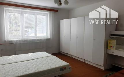 2-podlažný rodinný dom 320 m2 s pozemkom 1518 m2 - Bzince p. Javorinou