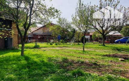 2-podlažný rodinný dom 320 m2 s pozemkom 1518 m2 - Bzince p. Javorinou