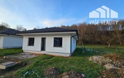 SKVELÁ CENA! NOVOSTAVBA 100 M2 BUNGALOV 4+1 *TYP 1* S POTOKOM, PRAŠNÍK