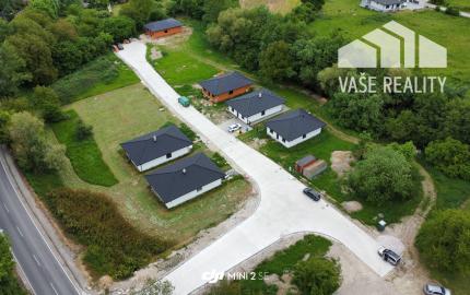 SKVELÁ CENA! NOVOSTAVBA 100 M2 BUNGALOV 4+1 *TYP 1* S POTOKOM, PRAŠNÍK