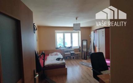 Exkluzívna ponuka – 2-izbový byt v tehlovom dome v centre mesta Levice