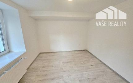 3 izbový byt Bánovce nad Bebravou /CENTRUM/ 57 m2/ S POZEMKOM 77 m2