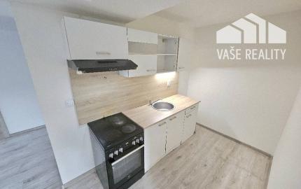 3 izbový byt Bánovce nad Bebravou /CENTRUM/ 57 m2/ S POZEMKOM 77 m2