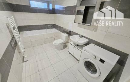 3 izbový byt Bánovce nad Bebravou /CENTRUM/ 57 m2/ S POZEMKOM 77 m2