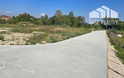 PREDAJ STAVEBNÝ POZEMOK 409 M² BOROVCE /VODA, ELEKTRINA, KANALIZÁCIA/