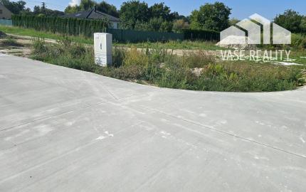 PREDAJ STAVEBNÝ POZEMOK 409 M² BOROVCE /VODA, ELEKTRINA, KANALIZÁCIA/