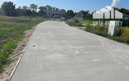 PREDAJ STAVEBNÝ POZEMOK 409 M² BOROVCE /VODA, ELEKTRINA, KANALIZÁCIA/