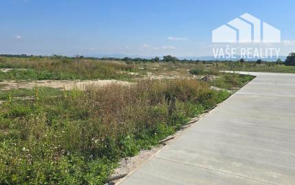 PREDAJ STAVEBNÝ POZEMOK 409 M² BOROVCE /VODA, ELEKTRINA, KANALIZÁCIA/