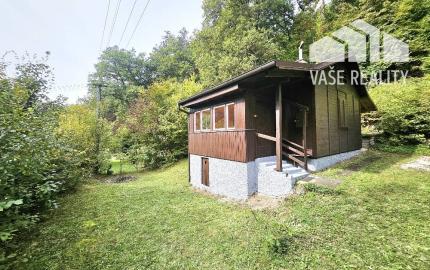 REKREAČNÁ CHATA-34m2 /UHROVEC- STRIEBORNICA/POZEMOK 491 m