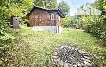 REKREAČNÁ CHATA-34m2 /UHROVEC- STRIEBORNICA/POZEMOK 491 m