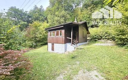 REKREAČNÁ CHATA-34m2 /UHROVEC- STRIEBORNICA/POZEMOK 491 m