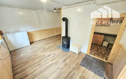 REKREAČNÁ CHATA-34m2 /UHROVEC- STRIEBORNICA/POZEMOK 491 m