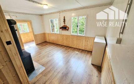 REKREAČNÁ CHATA-34m2 /UHROVEC- STRIEBORNICA/POZEMOK 491 m