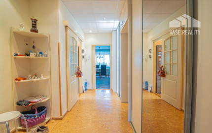 krásny 4-izbový byt s lodžiou a balkónom, 113 m², ul. Slavičie údolie,