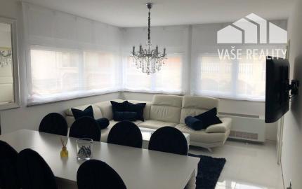 OSTROV VIR, luxusná  2-podlažná apartmánová villa v blízkosti pláže