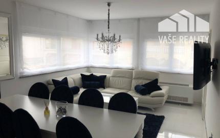 OSTROV VIR, luxusná  2-podlažná apartmánová villa v blízkosti pláže