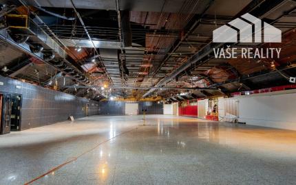 Obchodný priestor, 1207 m², Cintorínska ul, BA–I Staré Mesto