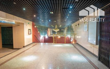 Obchodný priestor, 1207 m², Cintorínska ul, BA–I Staré Mesto
